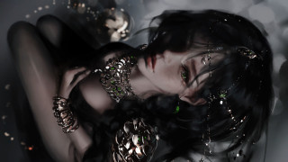 Woman water gothic emerald portrait - art station free wallpaper