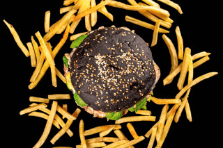 Hamburger fries black surface hyperrealism - food photography free wallpaper