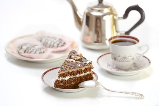 Cake plate spoon coffee saucer - a piece of cake free wallpaper