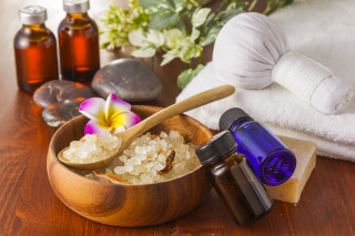 Wooden bowl sea salt essentials - a bottle free wallpaper