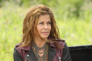 Blonde woman leather jacket jewelry - transgressive art free wallpaper