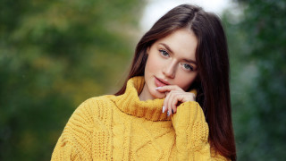 Yellow sweater portrait eszter mattioni - a yellow sweater free wallpaper