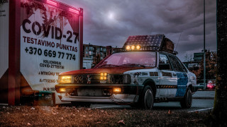 Policecar cyberpunk retrofuturism postapocalyptic cityscape - apocalyptic free wallpaper