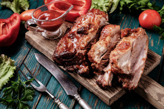 Cutting board meat vegetables knife - a cutting board free wallpaper