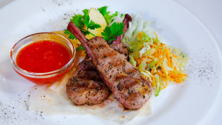 Plate meat salad ketchup sauce - meat free wallpaper