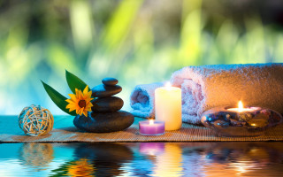 Towel candle flower water reflection - a towel free wallpaper