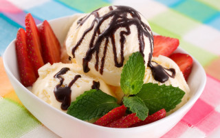 Ice cream chocolate strawberries checkered - table cloth free wallpaper