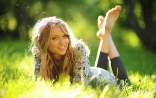 Woman grass crossed legs blonde 2 - free other wallpaper for desktop