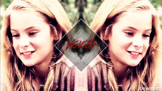 Blonde girl smile voice portrait - a girl free wallpaper