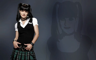 Woman school uniform posing hands - a ponytail free wallpaper for desktop