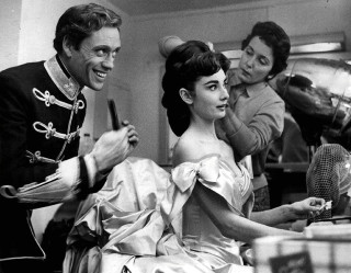 Costume cake cutting woman watching - claude rogers free wallpaper