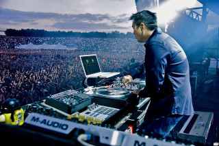 Dj mixing concert crowd night - his lap free wallpaper