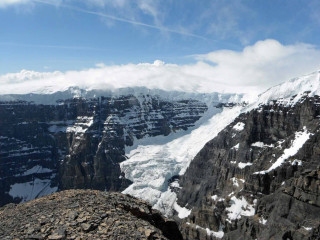 Mountain snow sky clouds person - cloud above free wallpaper