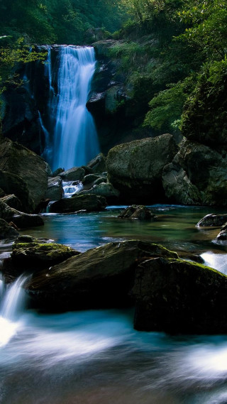 Waterfall long exposure water flowing - free mountains wallpaper