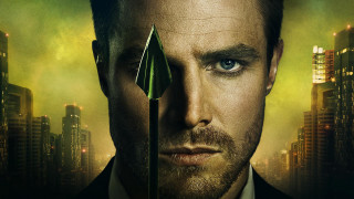 Man green arrow city skyline - a green arrow free wallpaper for desktop