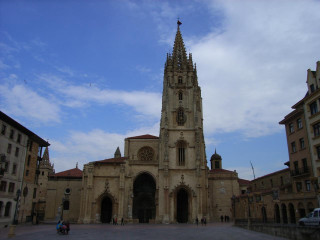 Cathedral clock tower city square 2 - romanesque free wallpaper