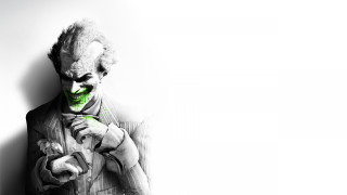 Man green face suit cell - holding free wallpaper
