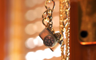 Clock chain room curtain window - high detail 8 k free wallpaper for desktop