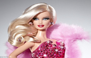 Barbie pink dress fur stole - a pink dress free wallpaper for desktop