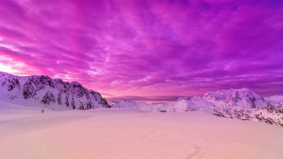 Purple sky snowy mountains skier - a purple sky above free wallpaper