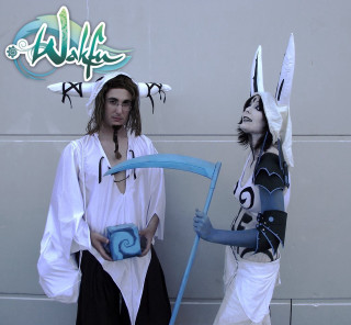 Costumed couple blue object white - two person free wallpaper for tablet