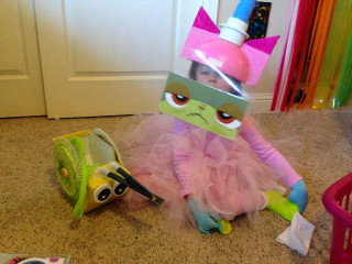 Child costume floor toy car - dada free wallpaper