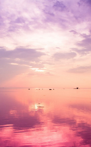 Pink purple sky lake reflection - impressionist free wallpaper for mobile