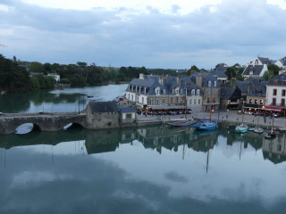 River bridge boats buildings water - a few boat free wallpaper