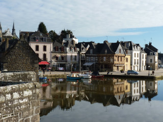 Water buildings boats scenery landscape - romanesque free wallpaper