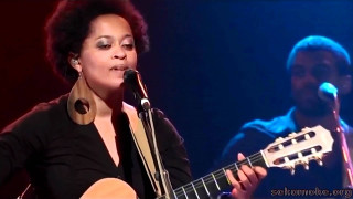 Woman singing microphone guitar man - betye saar free wallpaper