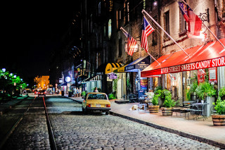 Car parked cobblestone street night - ashcan school free wallpaper