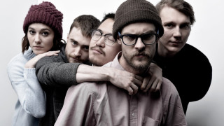 Group people glasses hats arm - their head free wallpaper for desktop