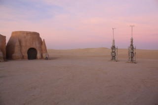Desert small structure pink sky - a desert scene free wallpaper