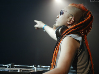 Man dreadlocks headphones DJ set - yukito kishiro free wallpaper