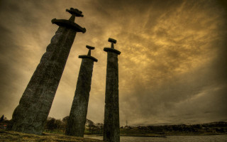 Tall stone pillars river cloudy - great composition free wallpaper for desktop