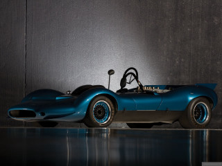 Blue sports car steering wheel - a shiny surface free wallpaper