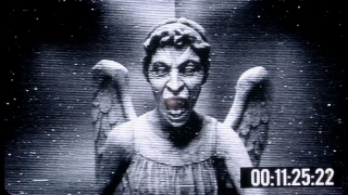 Creepy angel screaming dark room - a statue free wallpaper