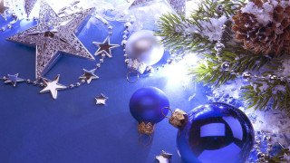 Blue christmas background silver ornaments - silver free wallpaper for desktop