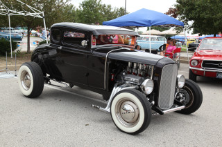 Vintage car parked people blue - dee whitcomb free wallpaper