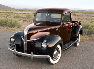 Brown white car desert road - car free wallpaper