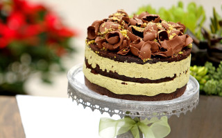 Chocolate cake green bow flowers - florence engelbach free wallpaper
