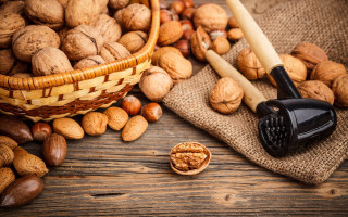 Basket of nuts wooden spoon 2 - nuts free wallpaper