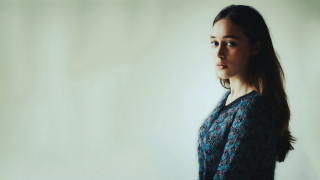 Woman sweater jeans blue flower - pattern free wallpaper for desktop