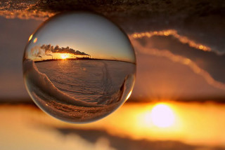 Sunset reflection water droplet beach - reflection free wallpaper for desktop