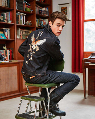 Young man stool room bookcase - christian hilfgott brand free wallpaper for mobile