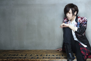 Young man bench jacket tie - vivid free wallpaper