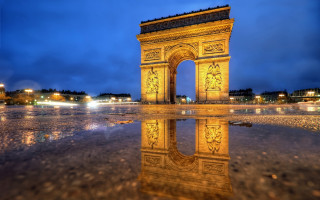 Large monument night reflection water - the building free wallpaper