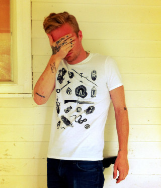 Man tattoo covering eyes hands - his eye free wallpaper for tablet