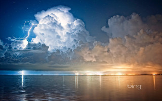 Clouds water lightning sky moon - dramatic lightning free wallpaper for desktop