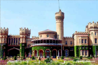 Castle clocktower garden bridge skyline - the top of its free wallpaper